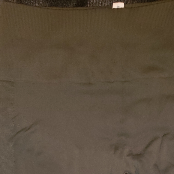 🍋Lululemon Brand New W/Out Tags Olive Seamless 10 - Picture 3 of 4